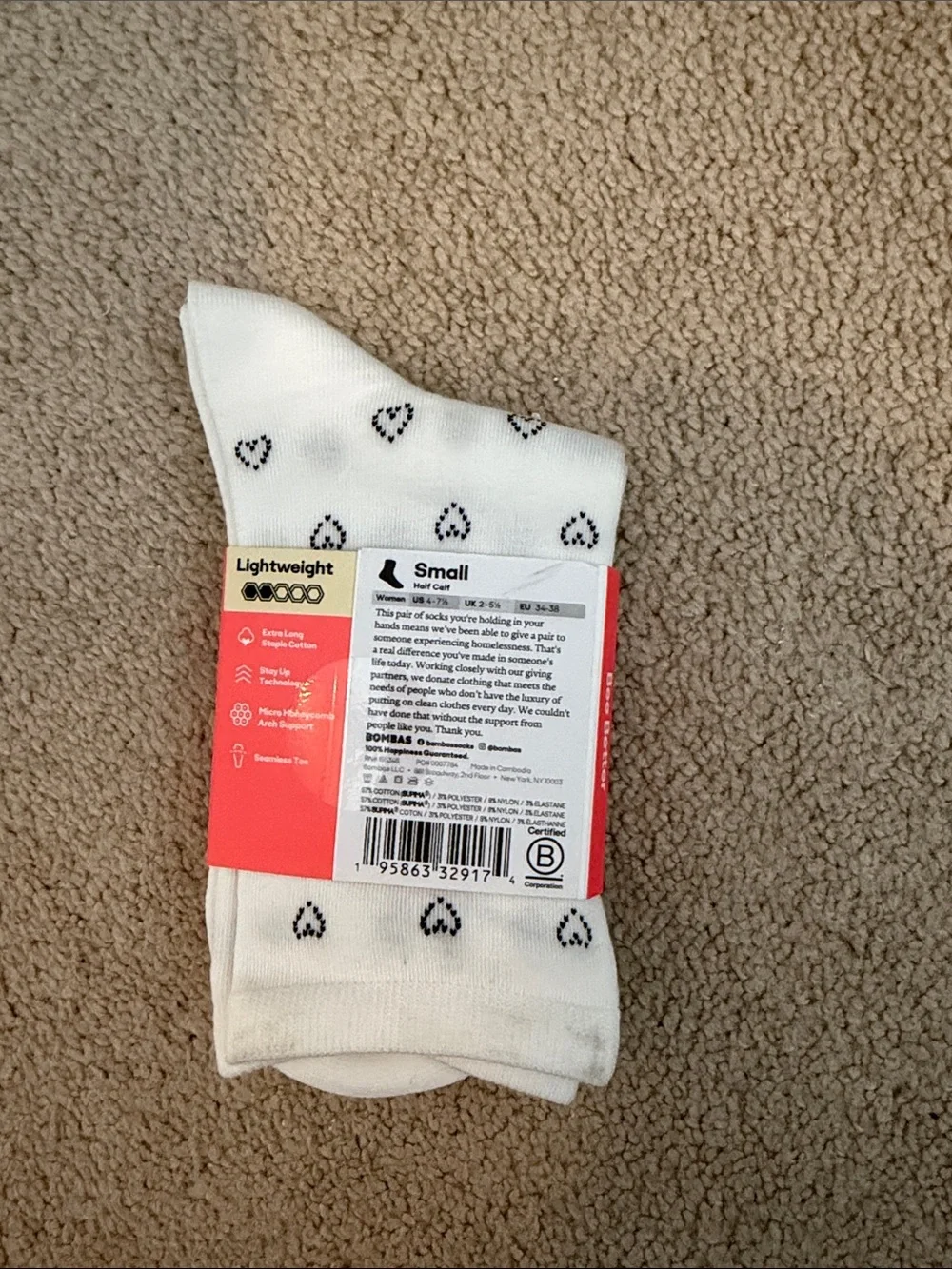 NWT small Bombas Lightweight White Heart Ankle Socks